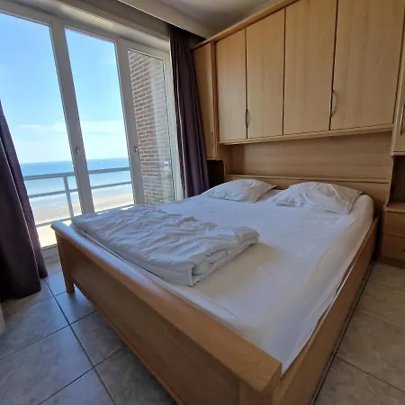 Premium Holidays - Scorpio In Front Of The Sea Of
